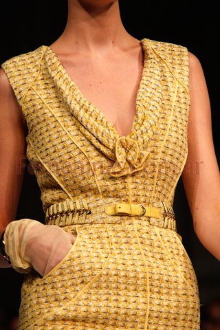 Tendencia moda cintos verano 2012 Oscar de la Renta detalles